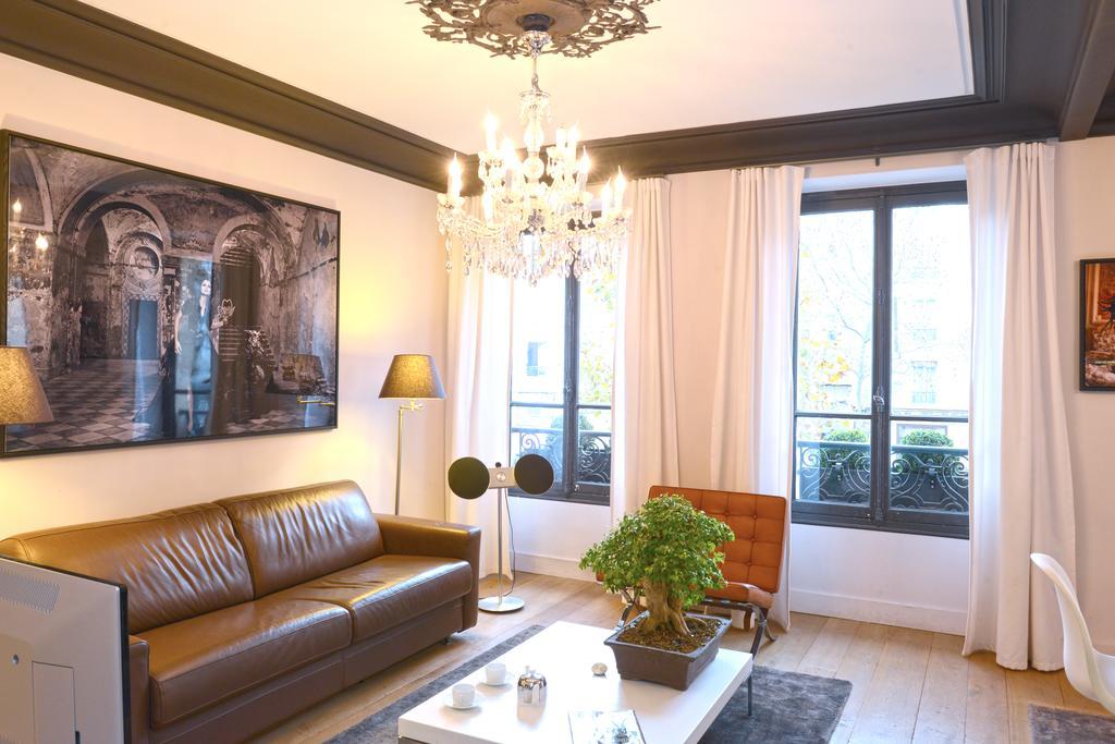 Tour Eiffel Appartement *
